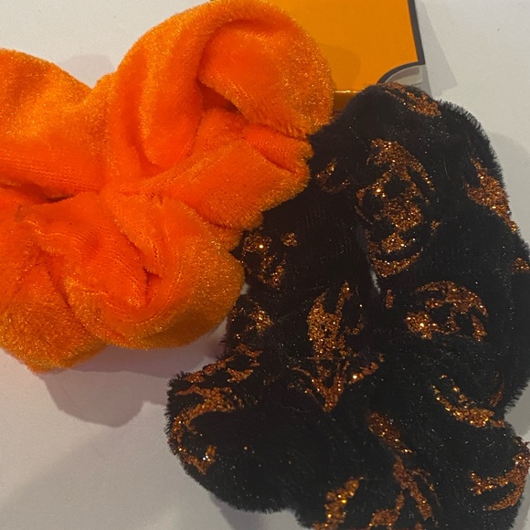 3-Piece Bundle of Women's Halloween Jack-o-Lantern-Themed Accessories NWT - Picture 5 of 5